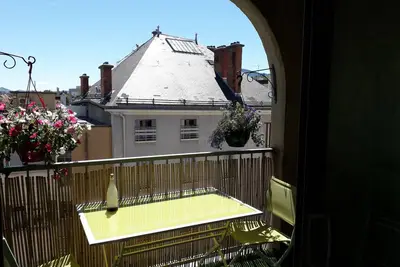 Image de Spacieux 2 Pièces, Balcon, Parking au Centre Ville