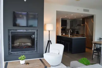 Image de Luxury Harbourside Condo in downtown Victoria