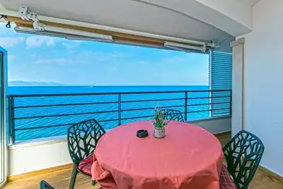 Image de Appartement dans Drašnice avec vue mer, terrasse, Climatisation, Wifi (4992-4)