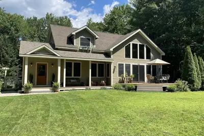 Image de Beautiful, private setting, private pool, close to track & ADKs
