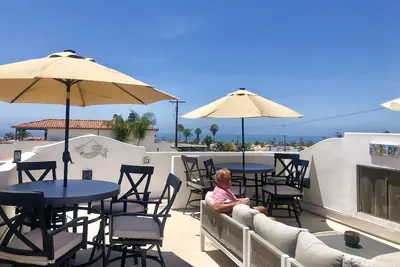 Image de New Ocean View townhouse with private roof top patio. 3 br Gorgeous in and out!