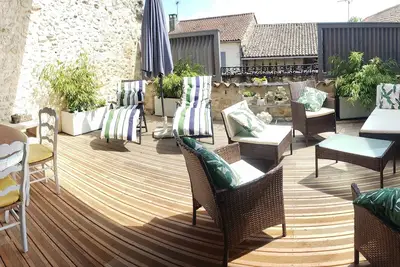 Image de Grande maison bourgeoise 260m2 et Terrasse 36m2 Coeur de Bastide. Chromecast Tv