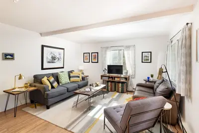 Image de Cozy condo in the heart of downtown Carbondale