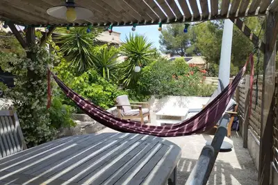 Image de Joli Appartement Avec Jardin sur la Côte Bleue