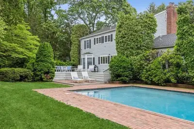 Image de Newly Renovated Southampton Getaway House