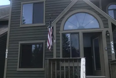 Image de Ski in ski out newly renovated sleeps 10