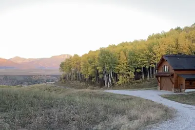 Image de Privacy and Views in Swan Valley - Short Drive to Victor and Jackson