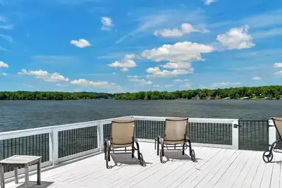 Image de The Magnolia | Luxury, Comfort, and Lake Life – All in One Stunning Escape