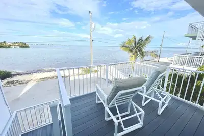 Image de Ocean View & Canal Access Home with Jacuzzi