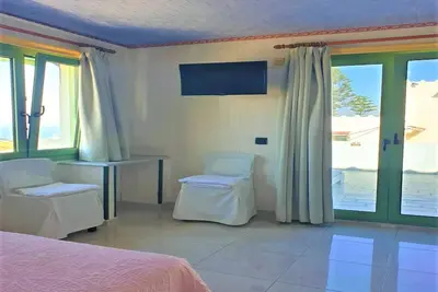 Image de Magnifique Studio pour 2 personnes, Piscine et Vue sur la Mer