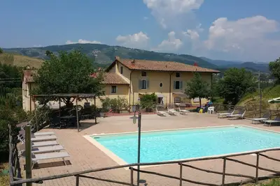 Image de Lodging in a wine estate, private Terrace, pool, Wi-Fi, village walk distance, sl 6