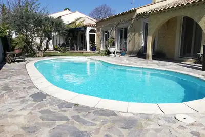 Image de Villa avec piscine privée, plage à 9 min, Sète à 3 km