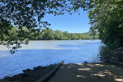 Image de Single Level, 3 Bedroom Home In Between Harper's Ferry & Casino.