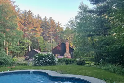 Image de Lovely vacation home on secluded hillside with views and heated pool