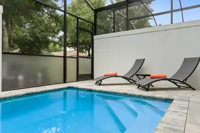 Image de Brand new pool home near Disney