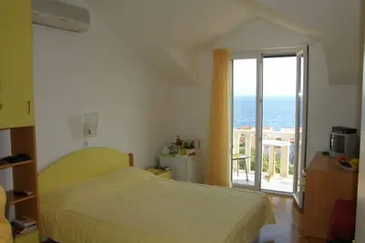 Image de Chambre dans Bol avec vue mer, Balcon, Climatisation, Wifi (3416-5)
