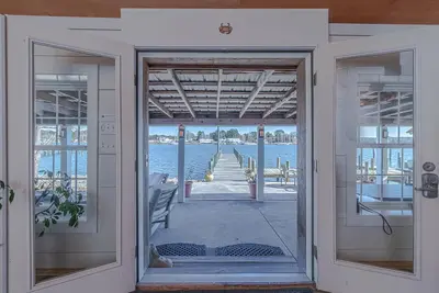 Image de The Crab Shack on Carter's Creek