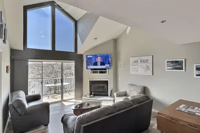 Image de New Remodel! ! ! - Perfectly located condo by Beach and Pool, perfect for families!