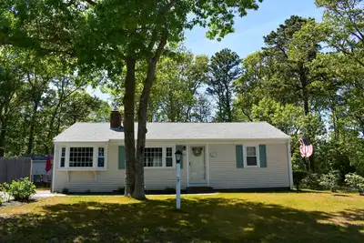 Image de Cute and well maintained 3 bedroom, 1 bath home w/ air