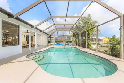 Image de Villa Lilly - Family-Friendly Gulf Access home w/kayaks & bikes! - Swfl Rentals