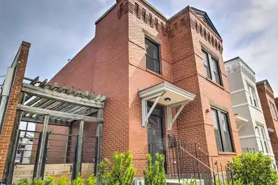 Image de 2 Mi to National Mall: Modern Dc Retreat w\/ Patio