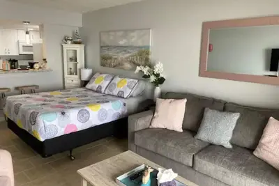 Image de Great studio, wonderful amenities, Ocean views!