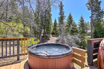Image de Private Mountain Retreat with Scenic Views