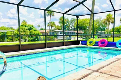Image de Waterfront, heated pool, floating dock, kayaks