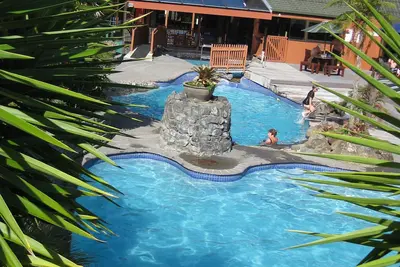 Image de One top holiday break in Club Paihia, award winning resort.