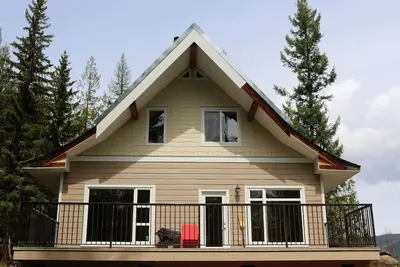 Image de Beautiful house with private lake and ultimate privacy - Hideaway Chalet