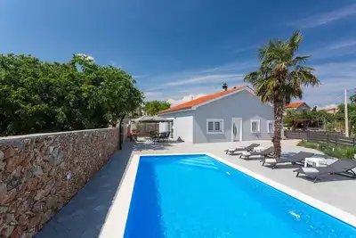 Image de Maison Mia (63231-K1)