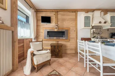 Image de Appartement \"Casa Ferrazza Natalie\" avec vue sur les montagnes, Wi-Fi et balcon