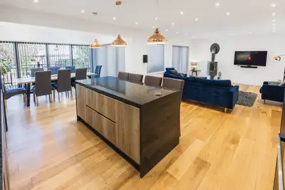 Image de Stunning contemporary holiday home close to sandy beaches