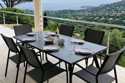 Image de Villa avec vue panoramique