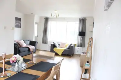 Image de Private Comfortable 2 Bedroom Home away from Home