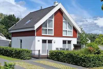Modernes Ferienhaus in Perfekter Lage mit Kamin, Sauna, Whirlpool