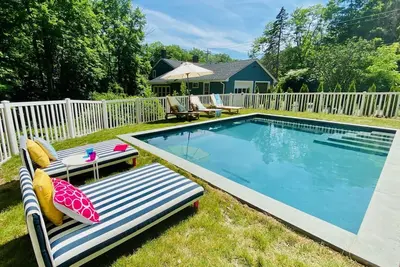 Image de Country retreat with pool, brook and waterfall, 2 hours from Nyc and Boston