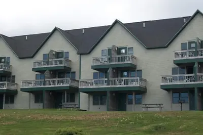 Image de Comfortable Townhome on the \"Quiet Side of the Island\"