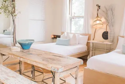 Image de Come enjoy this bliss on top of the world! Views, high design, cozy, serene!