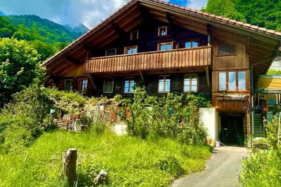 Charming chalet lake and mountain view