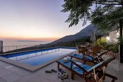 Image de Maison de vacances Tučepi pour 1 - 5 personnes avec 2 chambres à coucher - Maison de vacances