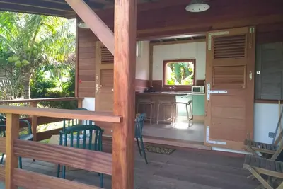Image de Maison mitoyenne cosy entre mer et montagne à 10min de la marina  et de la plage