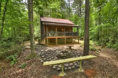 Image de 2pm Check In! Hot Tub! Relaxing Couples Retreat! Hiking Trails! Pet Friendly!