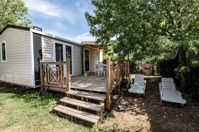 Mobil home St Guiral Confort 30m² (2 chambres) + climatisation + terrasse semi-couverte 20m² + Tv 4 personnes