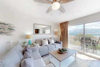 Image de Oceanfront Condo with Shared Pool & Hot Tub, Ocean View, & Private Washer/Dryer