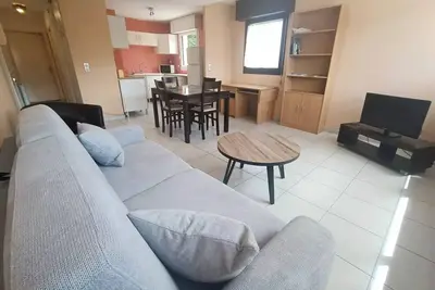 Image de Geräumige Wohnung auf den Höhen der Stadt!