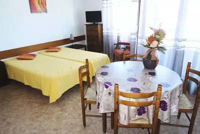 Image de Belle vue pour ce studio tout confort et bien situé!
