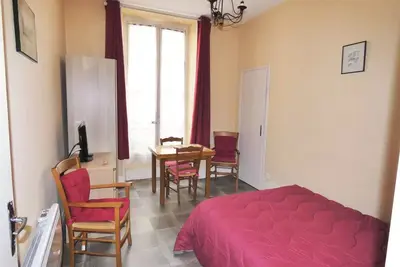 Image de Dans zone piétonne pour ce petit logement très agréable!
