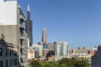 Image de Sonder Greektown | One-Bedroom Apartment