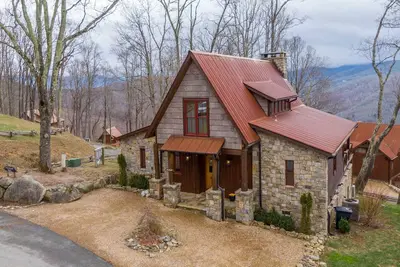Image de Elk Bluff -  Eagles Nest, views, hot tub, king suite on main level